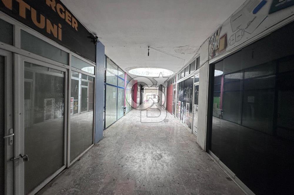Kurumsala Uygun 15 Mt Vitrinli Çift Cepheli Düz Giriş Mağaza