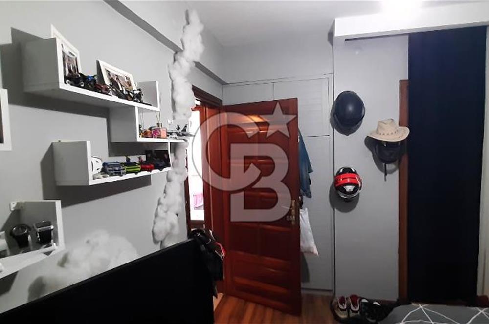 Silivri Altınorak'ta Yüzme Havuzlu Bahçeli Eşyalı Kiralık Villa