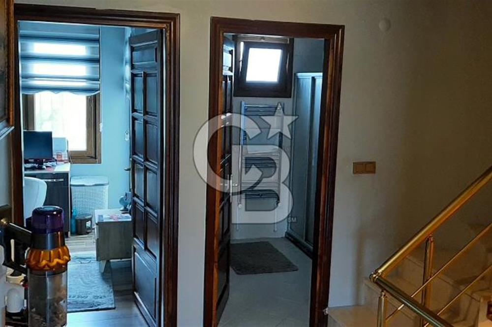 Silivri Altınorak'ta Yüzme Havuzlu Bahçeli Eşyalı Kiralık Villa