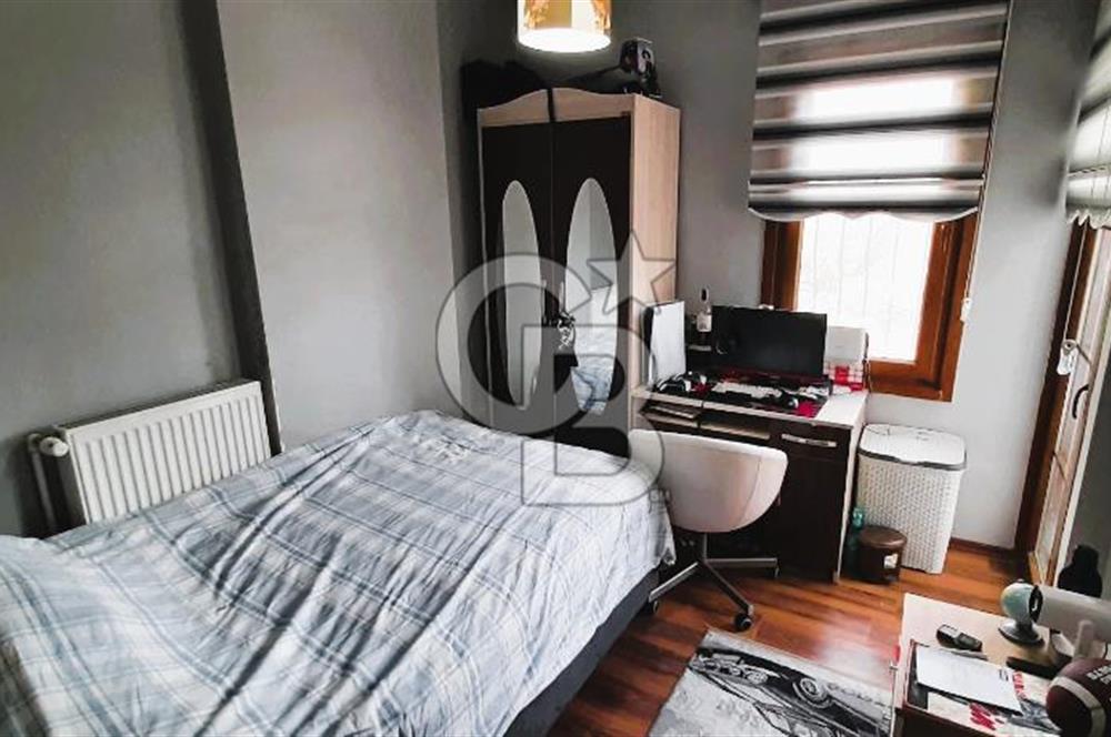 Silivri Altınorak'ta Yüzme Havuzlu Bahçeli Eşyalı Kiralık Villa