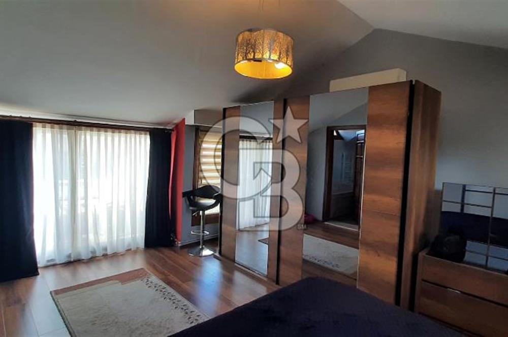 Silivri Altınorak'ta Yüzme Havuzlu Bahçeli Eşyalı Kiralık Villa