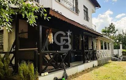 Silivri Altınorak'ta Yüzme Havuzlu Bahçeli Eşyalı Kiralık Villa