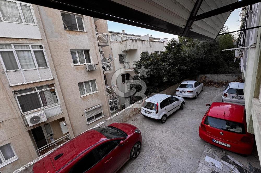ÜÇKUYULAR 2+1 90m2 KLİMALI BALKONLU MERKEZİ KONUMDA KİRALIK DAİRE