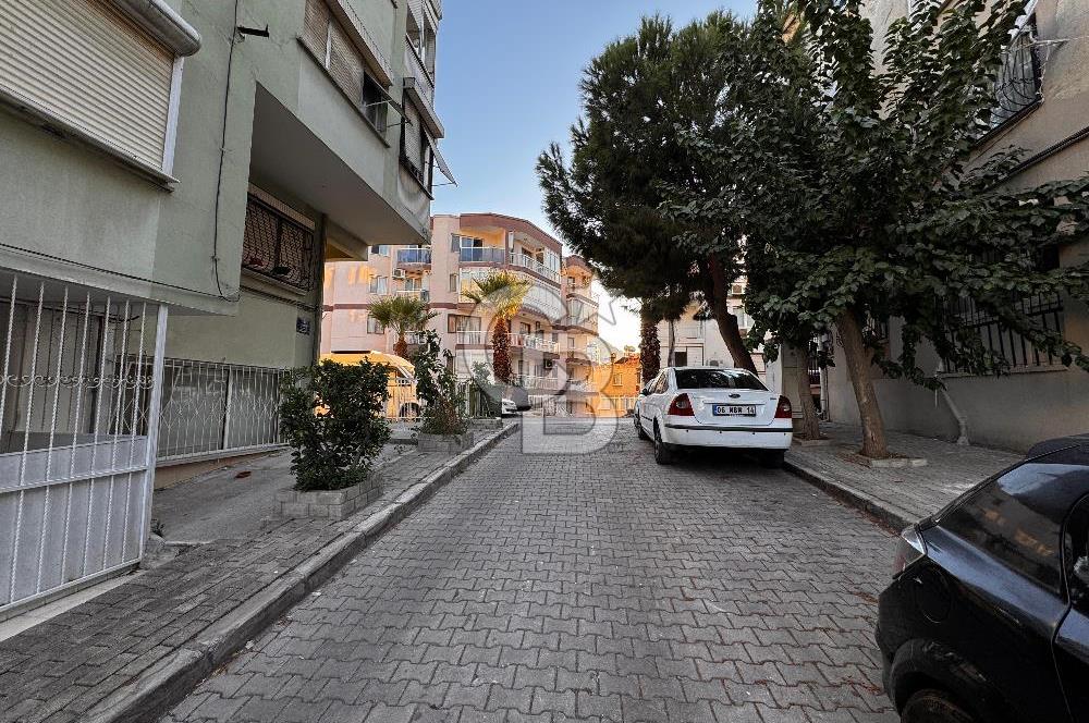 ÜÇKUYULAR 2+1 90m2 KLİMALI BALKONLU MERKEZİ KONUMDA KİRALIK DAİRE