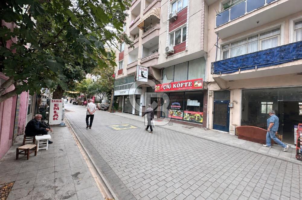 Kurumsala Uygun 15 Mt Vitrinli Çift Cepheli Düz Giriş Mağaza