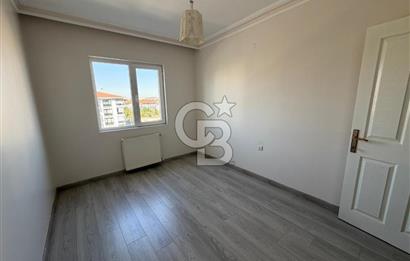 ETİMESGUT AYYILDIZ'DA 3+1 ARA KAT GENİŞ YAPILI SATILIK DAİRE