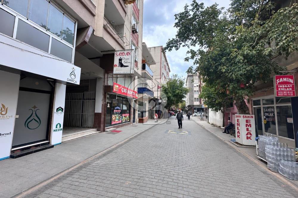 Kurumsala Uygun 15 Mt Vitrinli Çift Cepheli Düz Giriş Mağaza
