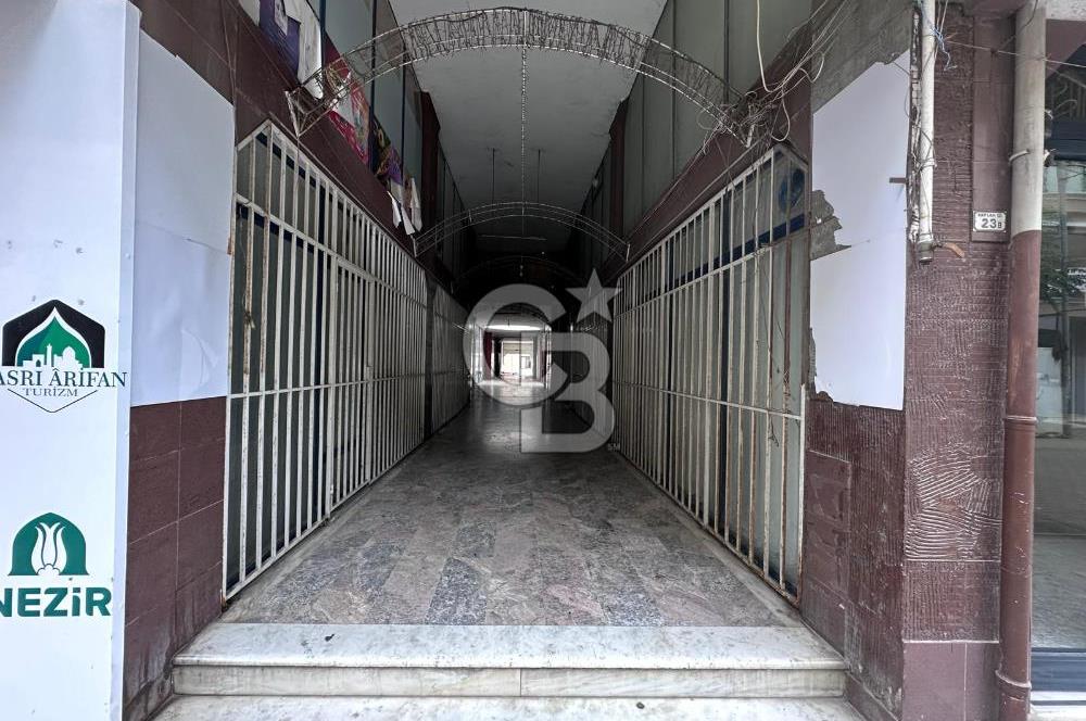 Kurumsala Uygun 15 Mt Vitrinli Çift Cepheli Düz Giriş Mağaza