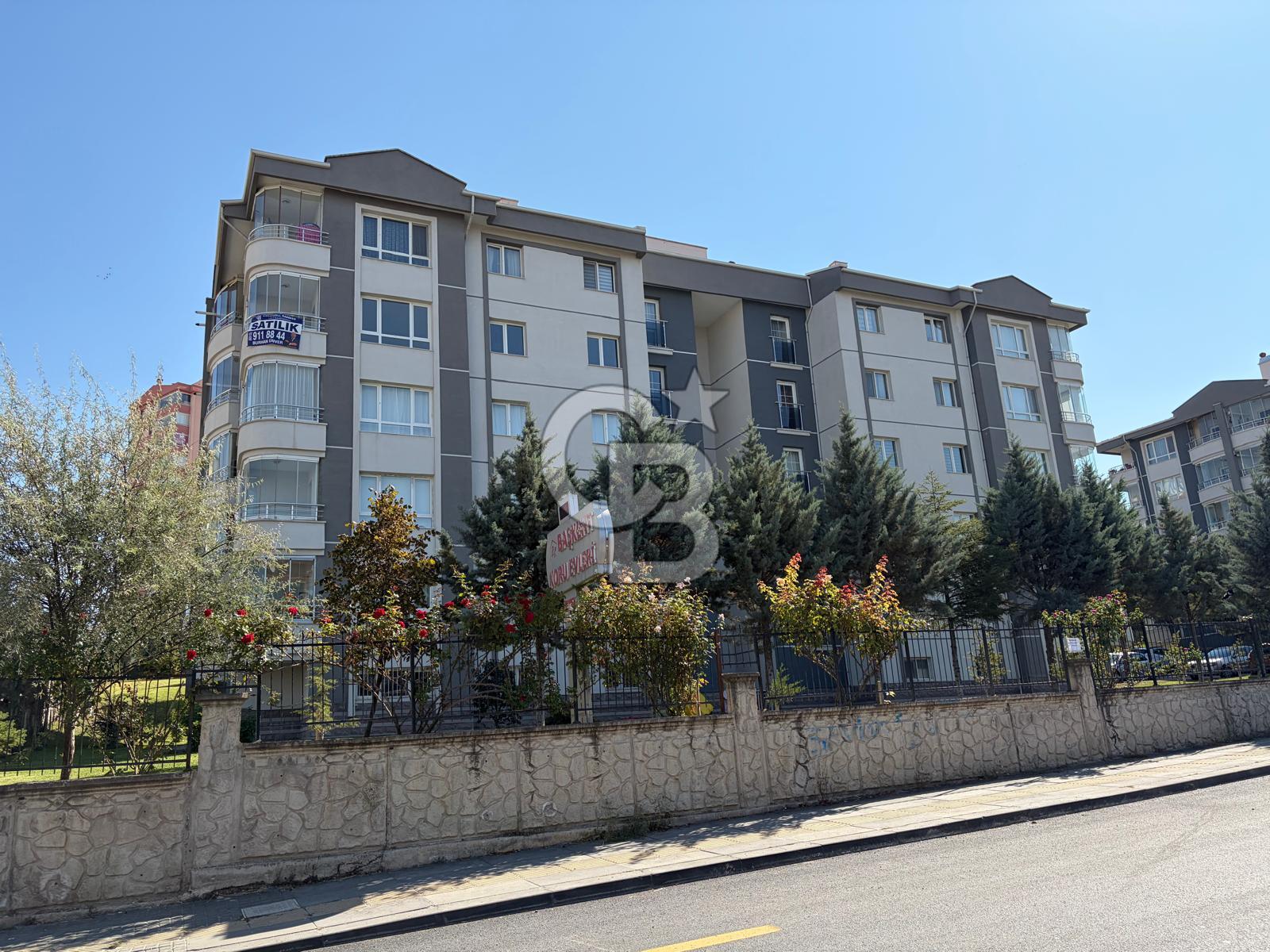 ETİMESGUT AYYILDIZ'DA 3+1 ARA KAT GENİŞ YAPILI SATILIK DAİRE