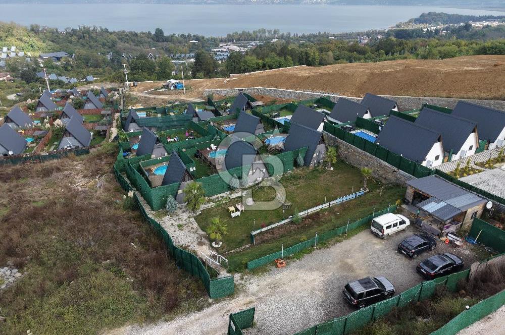 SAPANCA / UZUNKUM'DA FAAL BUNGALOV İŞLETMESİ DEVREN KİRALIK