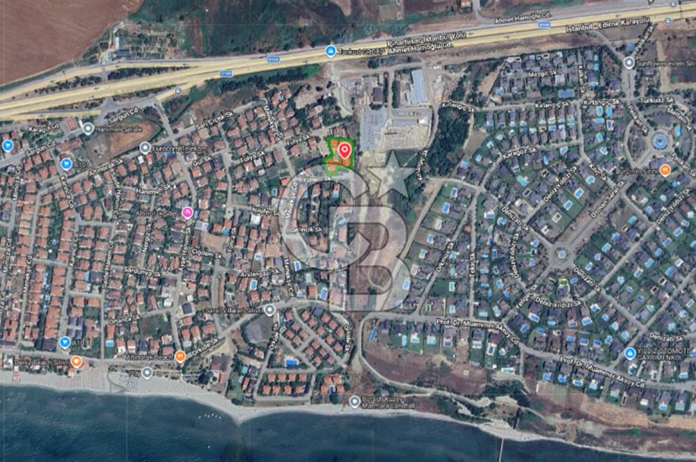 Silivri Altınorak'ta Yüzme Havuzlu Bahçeli Eşyalı Kiralık Villa