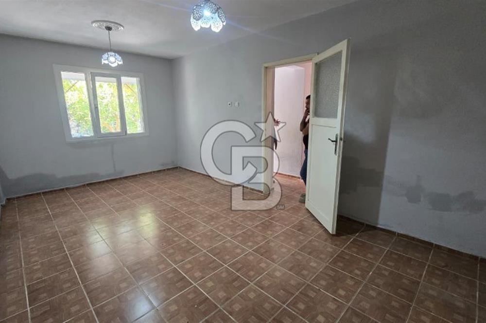Örnekkent'te 2+1 Zemin Kat Bahçeli Kiralık Daire