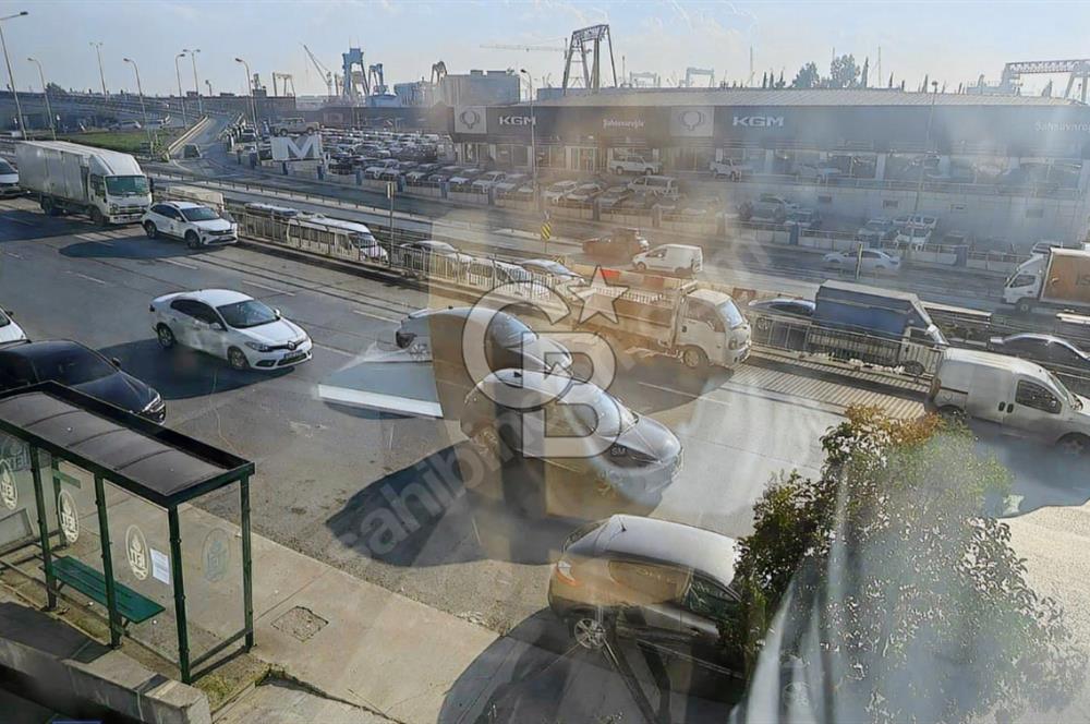 PENDİK E5 VARYAP PLAZA 1. KAT 86M2 KDV AVANTAJLI OFİS