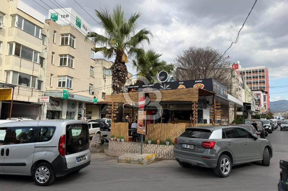 Gıda Çarşısı'nda İşlek Cadde Üzerinde Donanımlı Hazır İşletme