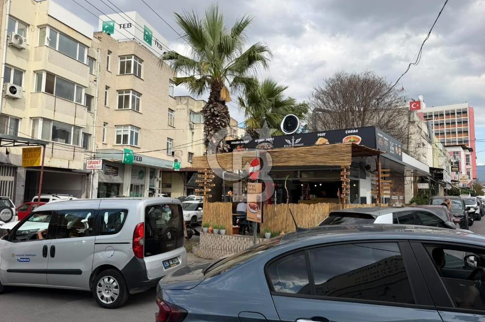 Gıda Çarşısı'nda İşlek Cadde Üzerinde Donanımlı Hazır İşletme