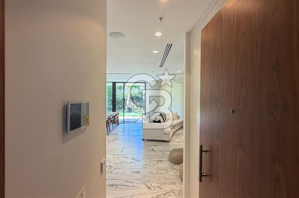 Çeşme Folkart Blu'da Denize Sıfır Bahçeli 3+1 Residence Daire