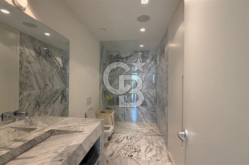 Çeşme Folkart Blu'da Denize Sıfır Bahçeli 3+1 Residence Daire