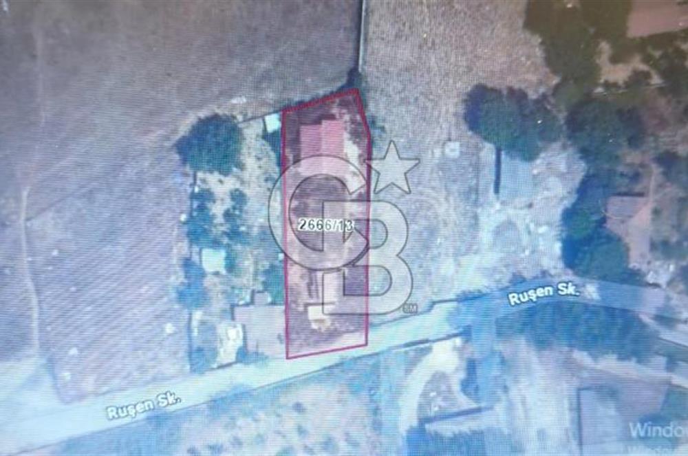Pirireis Mah. 1030 m2 Arsa İçinde bulunan Müstakil Ev