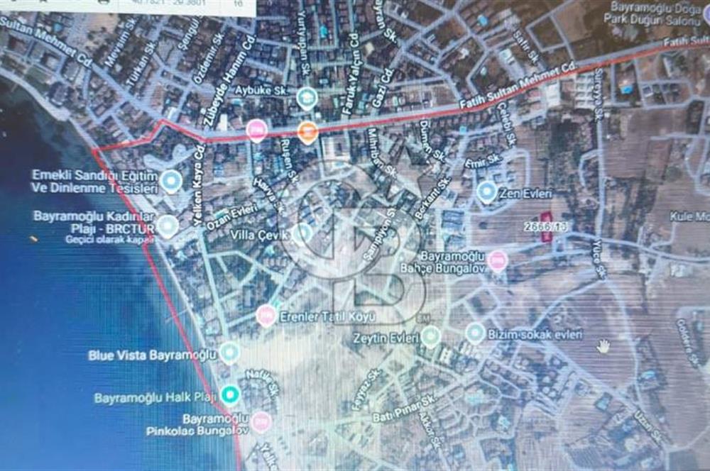 Pirireis Mah. 1030 m2 Arsa İçinde bulunan Müstakil Ev