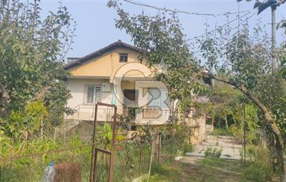 Pirireis Mah. 1030 m2 Arsa İçinde bulunan Müstakil Ev