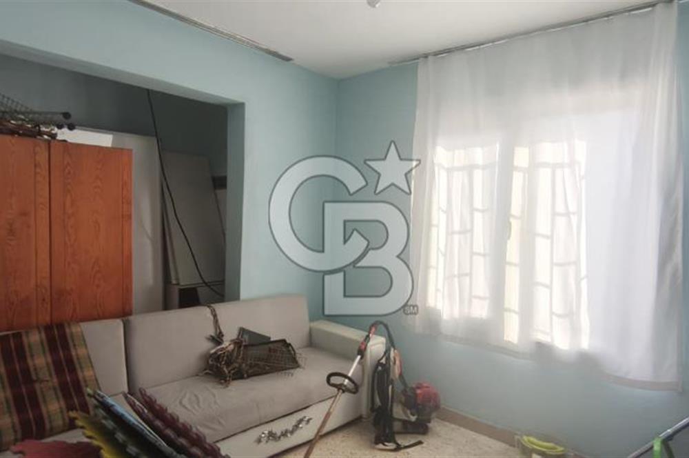 Pirireis Mah. 1030 m2 Arsa İçinde bulunan Müstakil Ev