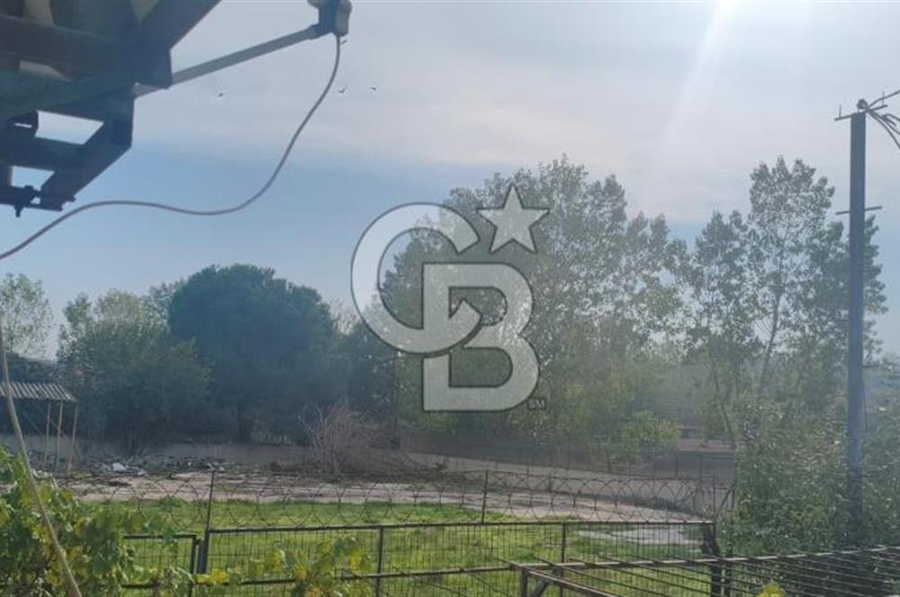 Pirireis Mah. 1030 m2 Arsa İçinde bulunan Müstakil Ev