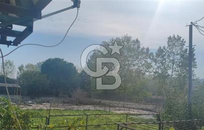 Pirireis Mah. 1030 m2 Arsa İçinde bulunan Müstakil Ev