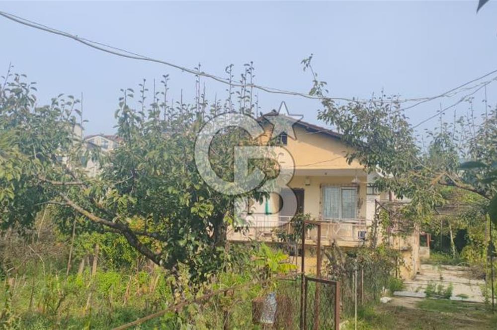 Pirireis Mah. 1030 m2 Arsa İçinde bulunan Müstakil Ev