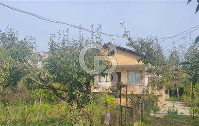 Pirireis Mah. 1030 m2 Arsa İçinde bulunan Müstakil Ev