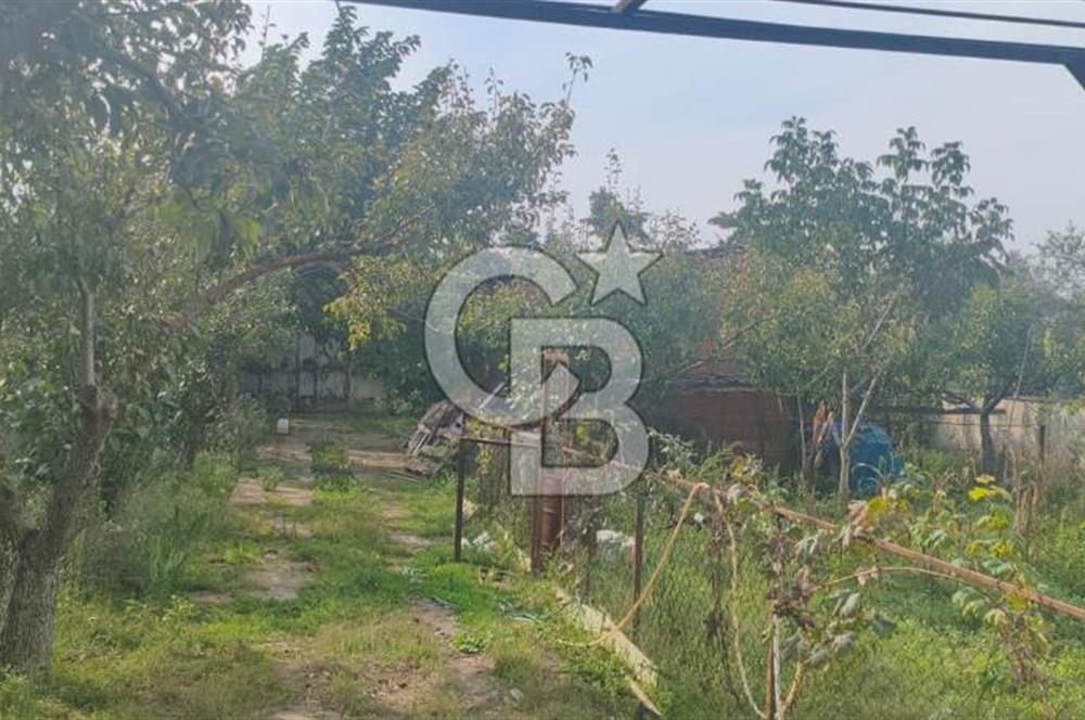 Pirireis Mah. 1030 m2 Arsa İçinde bulunan Müstakil Ev