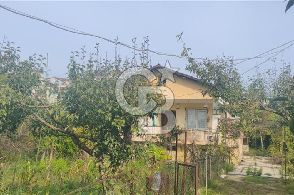 Pirireis Mah. 1030 m2 Arsa İçinde bulunan Müstakil Ev