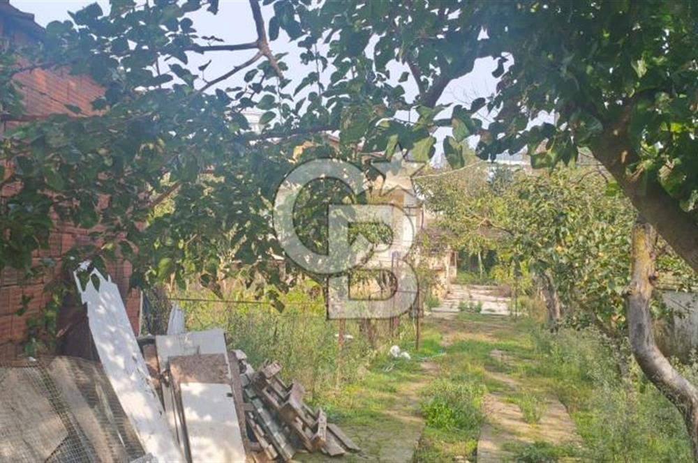 Pirireis Mah. 1030 m2 Arsa İçinde bulunan Müstakil Ev