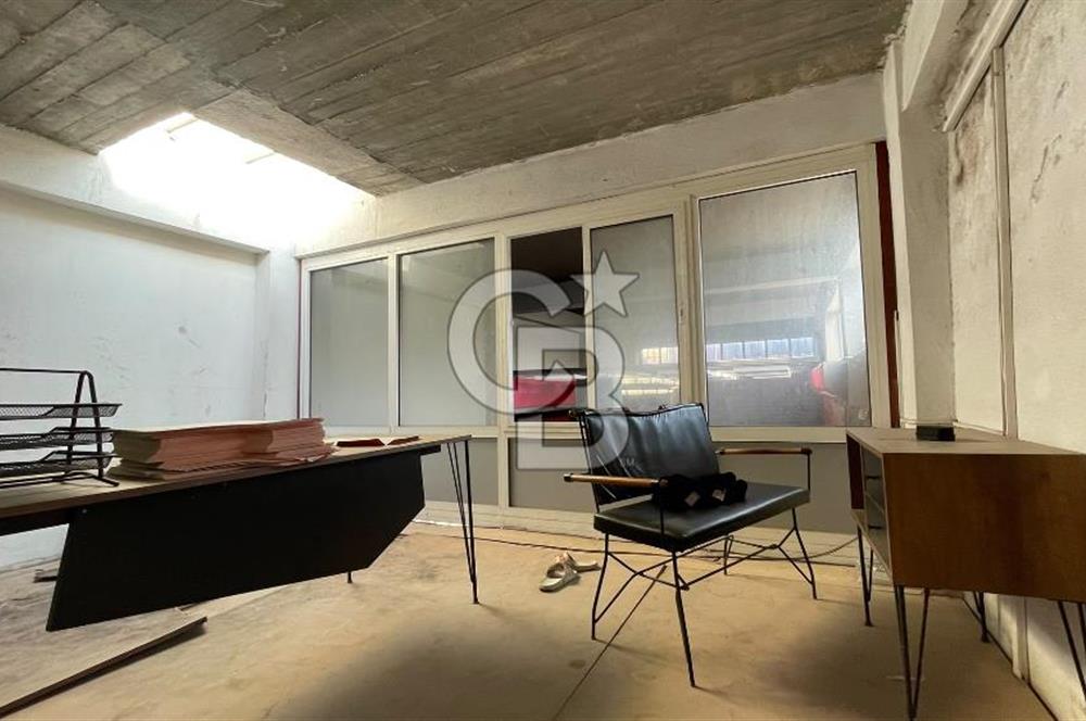 MUĞLA MENTEŞE SANAYİ SİTESİ’NDE DEVREN KİRALIK KÖŞE DÜKKÂN | 101 m² + 25 m² ASMA KAT