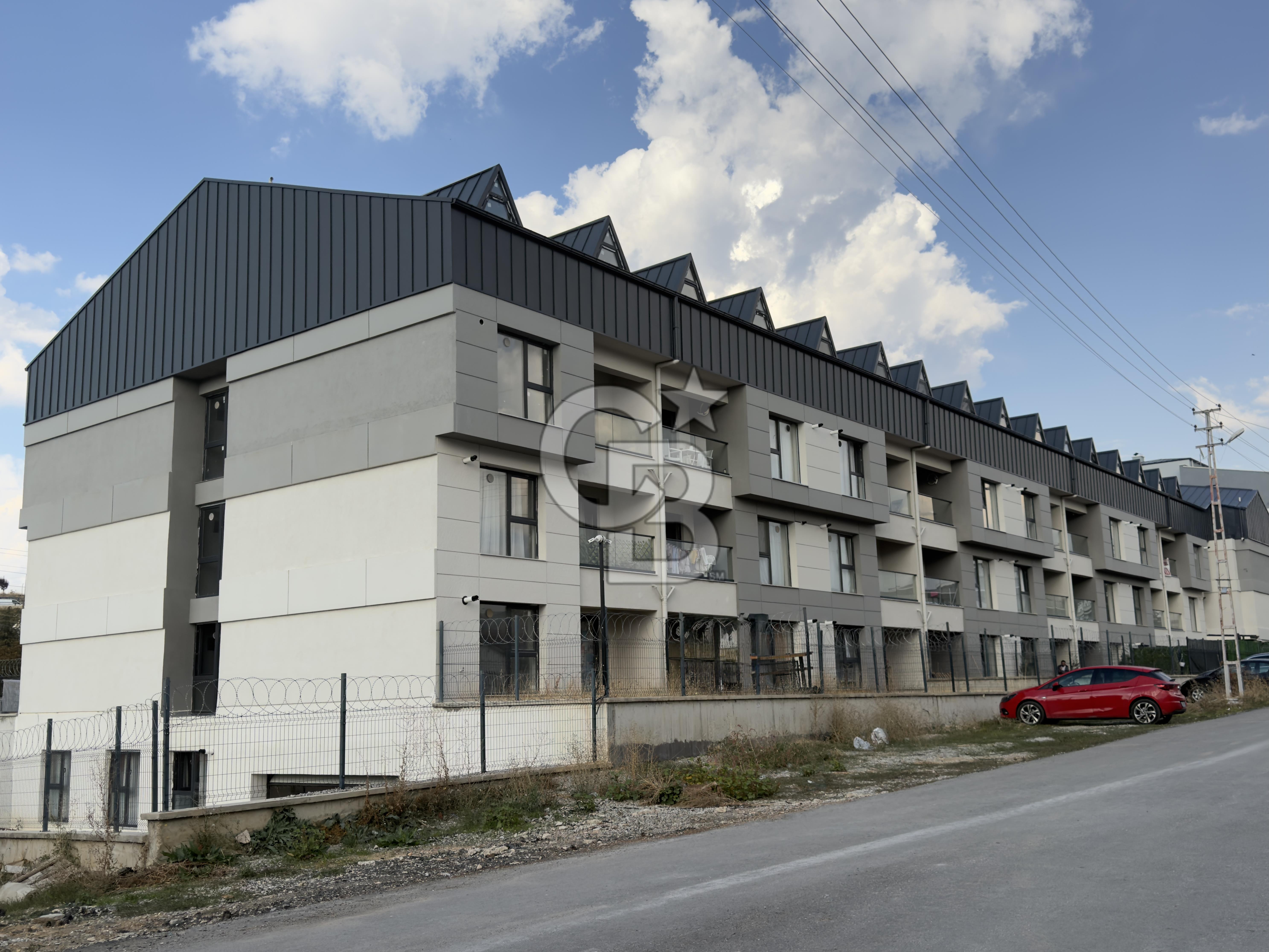 İNCEK TAŞPINAR'DA BAHÇE KULLANIMLI 1+1 KİRALIK SIFIR DAİRE
