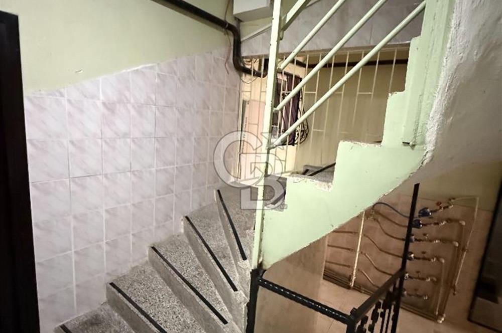Bornova Ergene Mahallesinde Satılık Geniş 3+1 Daire