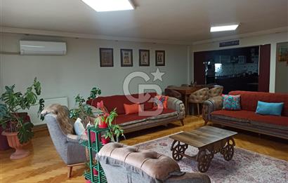 Karşıyaka Bahariye’de Önü Açık, Otoparklı, Çift Balkonlu 3+1 Kiralık Daire