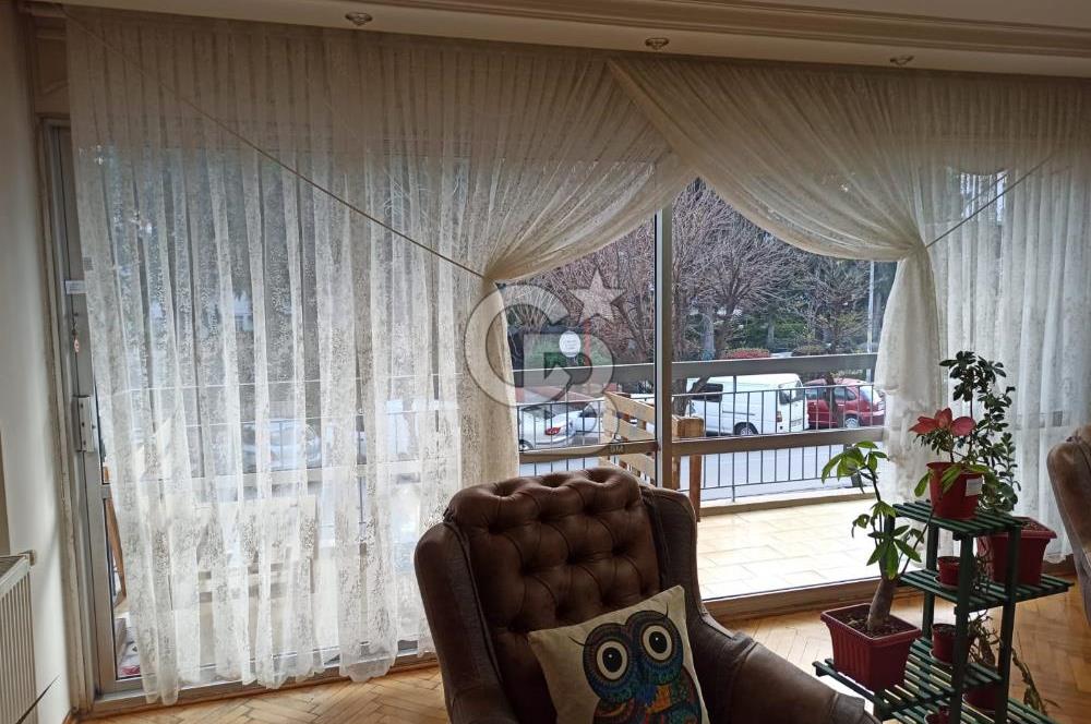 Karşıyaka Bahariye’de Önü Açık, Otoparklı, Çift Balkonlu 3+1 Kiralık Daire
