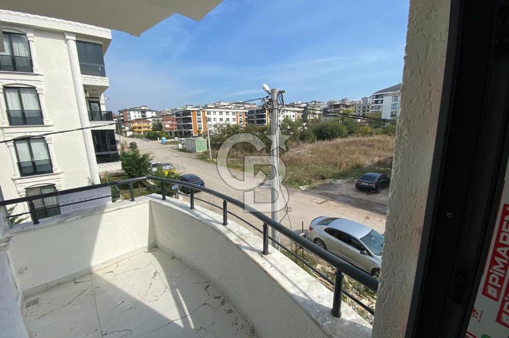 ÇİFTLİKKÖY MEHMET AKİF'DE 2+1 SATILIK ARAKAT DAİRE