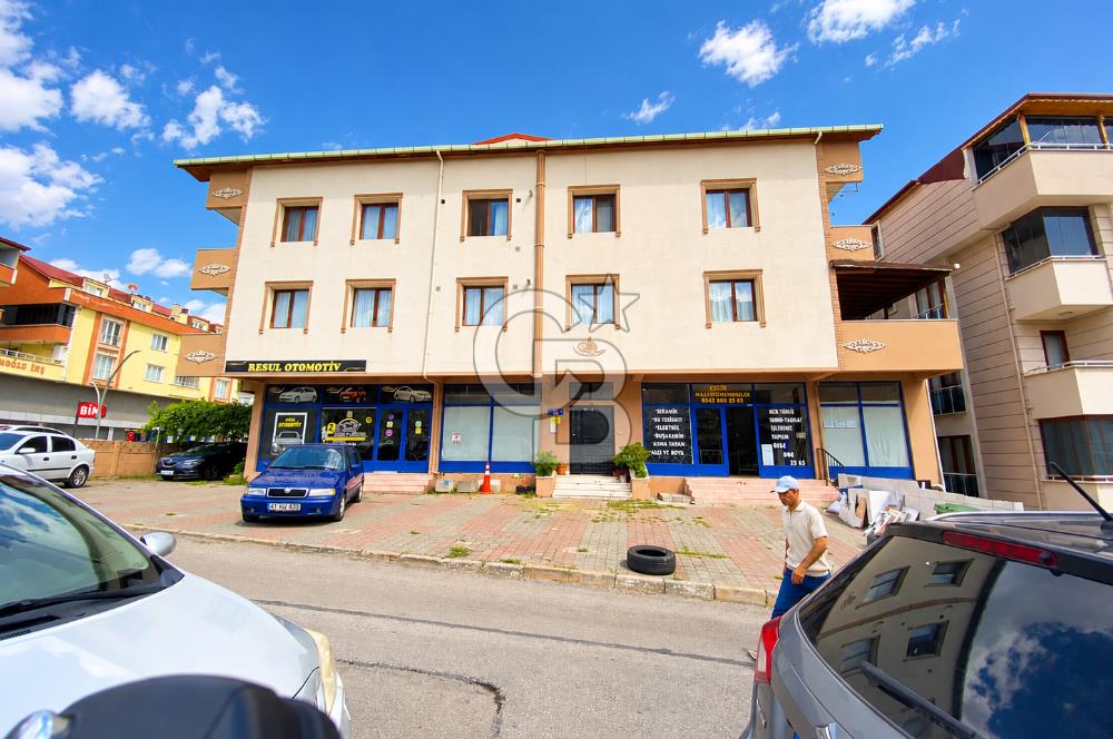 KÖRFEZ'DE ANA CADDEYE CEPHELİ, KÖŞE KONUMDA 4 KATLI KOMPLE BİNA