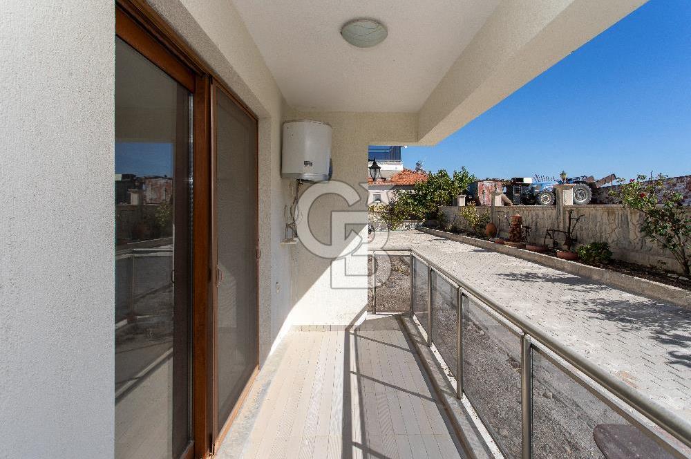 Foça Yenibağarası Mah. Satılık 1+1 Daire