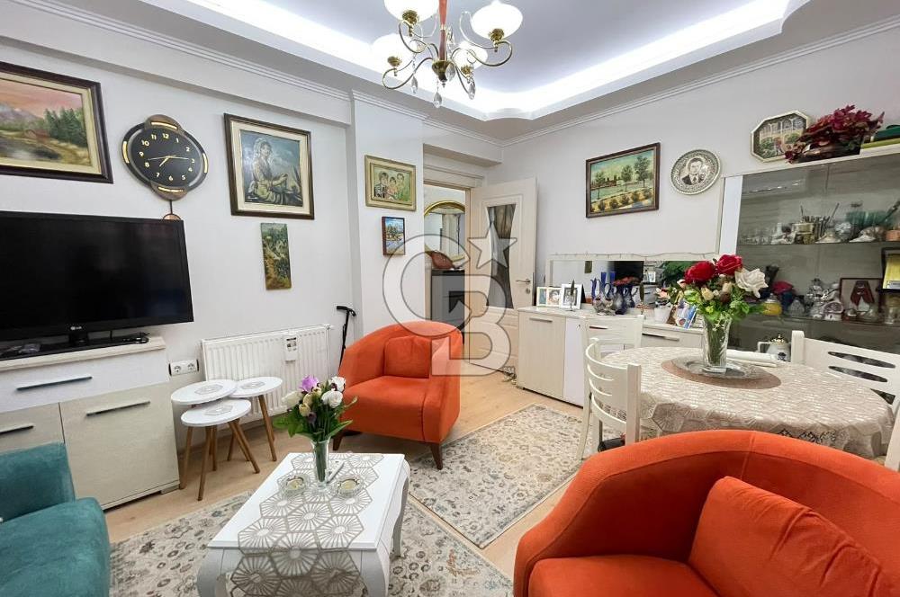 Karşıyaka Yalı Mahallesi'nde 1+1 Geniş Satılık Daire