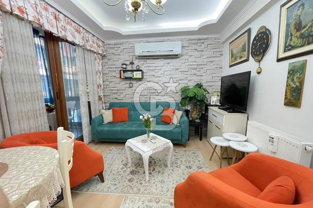 Karşıyaka Yalı Mahallesi'nde 1+1 Geniş Satılık Daire