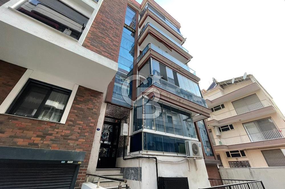Karşıyaka Yalı Mahallesi'nde 1+1 Geniş Satılık Daire