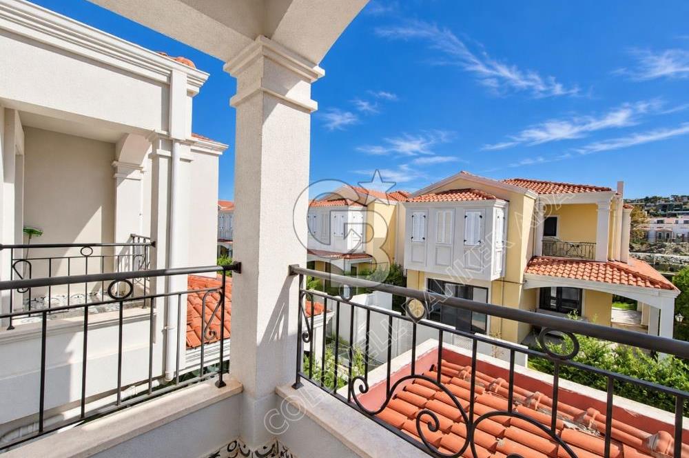 Storia Akdeniz Evleri Sitesinde Eşyalı 3+1 özel havuzlu villa