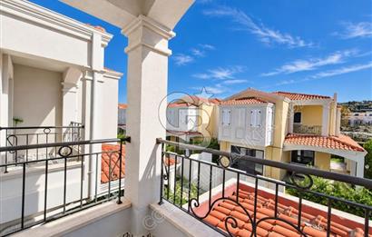 Storia Akdeniz Evleri Sitesinde Eşyalı 3+1 özel havuzlu villa