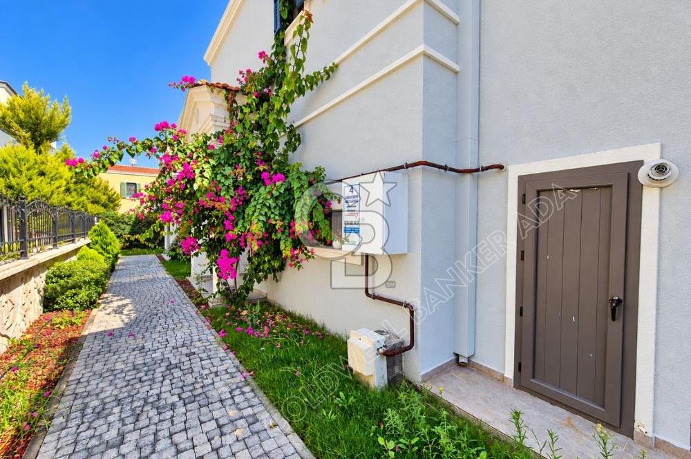 Storia Akdeniz Evleri Sitesinde Eşyalı 3+1 özel havuzlu villa