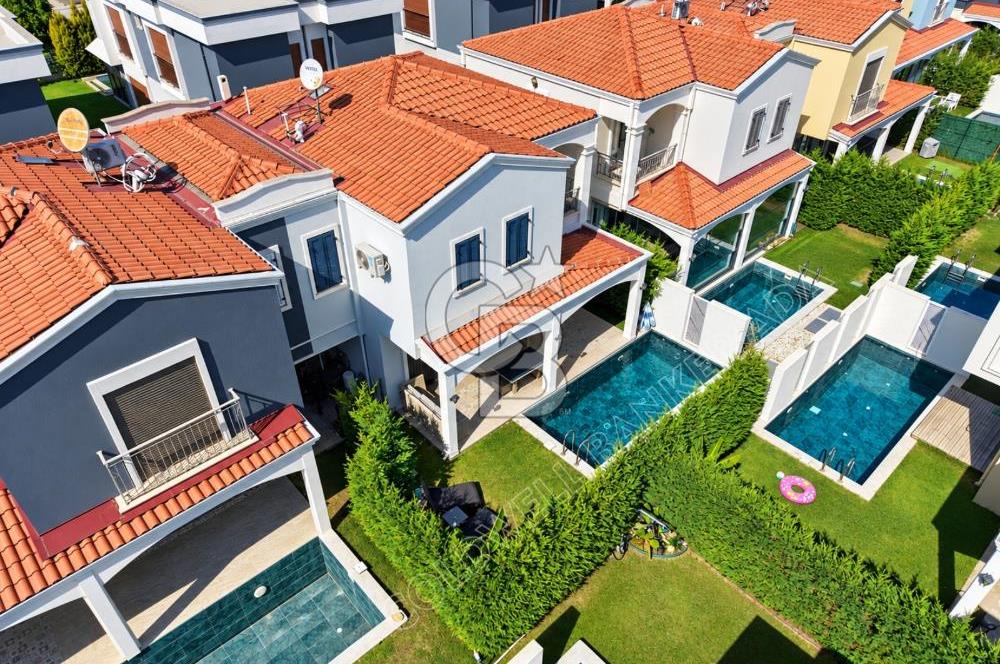 Storia Akdeniz Evleri Sitesinde Eşyalı 3+1 özel havuzlu villa