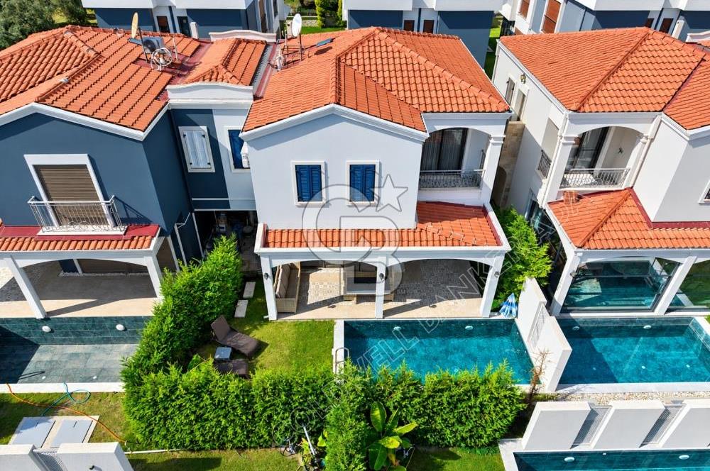 Storia Akdeniz Evleri Sitesinde Eşyalı 3+1 özel havuzlu villa