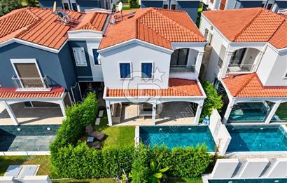 Storia Akdeniz Evleri Sitesinde Eşyalı 3+1 özel havuzlu villa