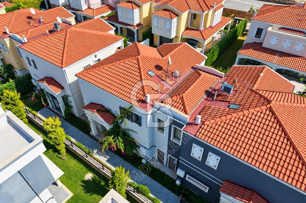 Storia Akdeniz Evleri Sitesinde Eşyalı 3+1 özel havuzlu villa